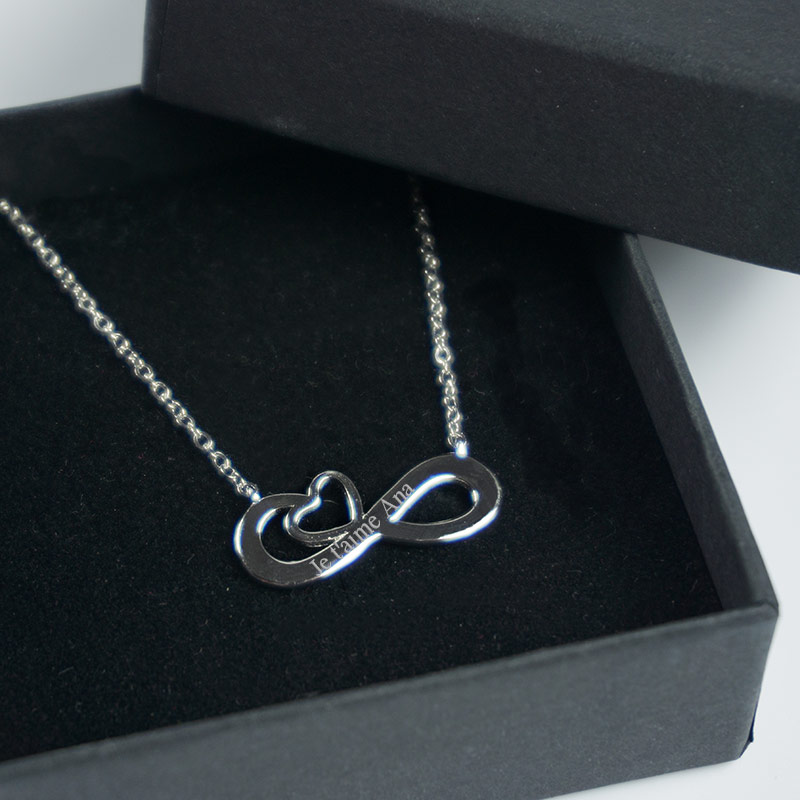 Cadeaux personnalisés: Bijoux personnalisés: Collier infini personnalisé