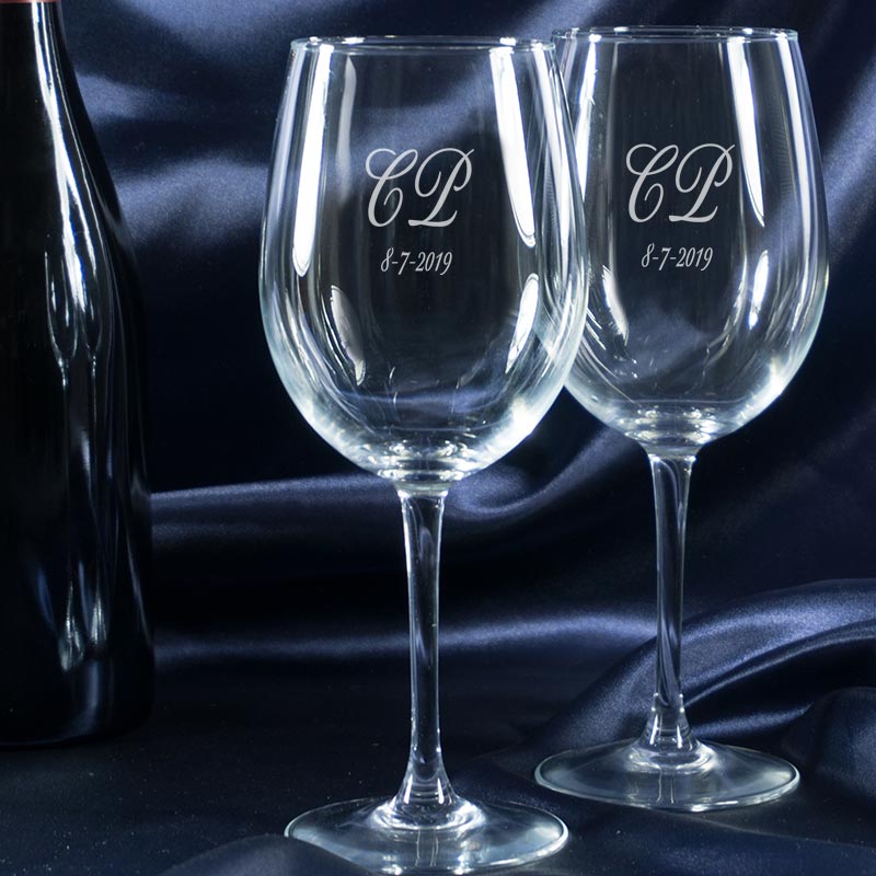 Cadeaux personnalisés: Art de la table personnalisé: Verres à vin avec initiales gravées