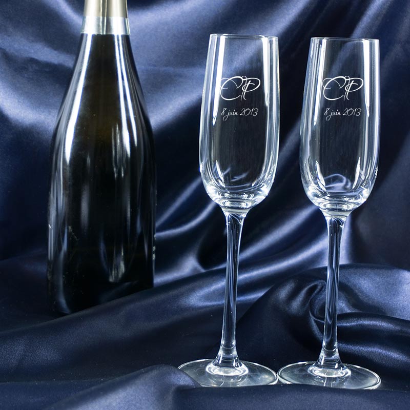 Cadeaux personnalisés: Art de la table personnalisé: Coupes de champagne avec initiales gravées