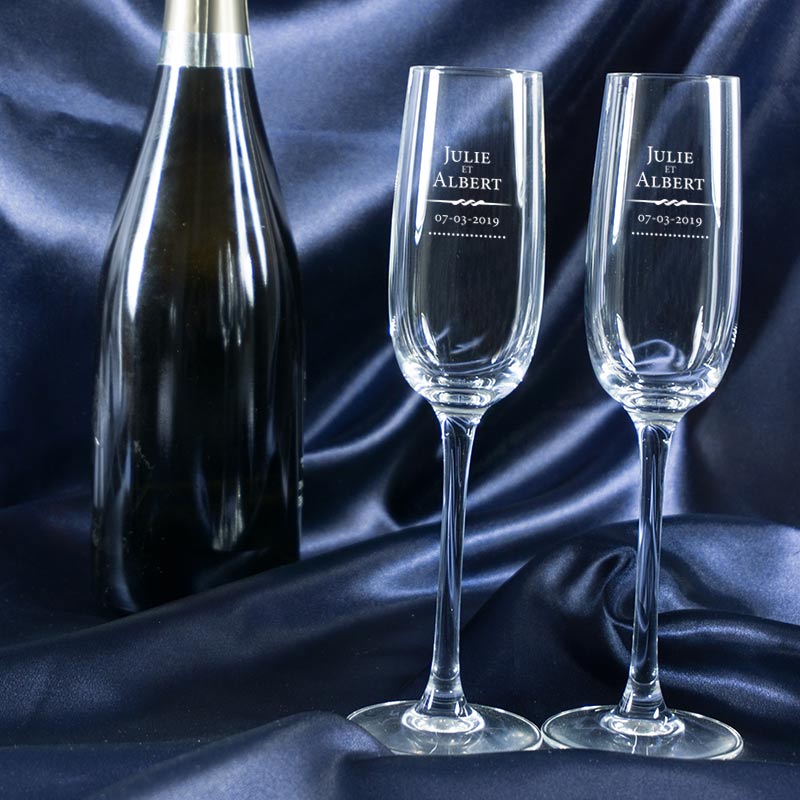 Cadeaux personnalisés: Art de la table personnalisé: Coupes de champagne gravées pour un couple