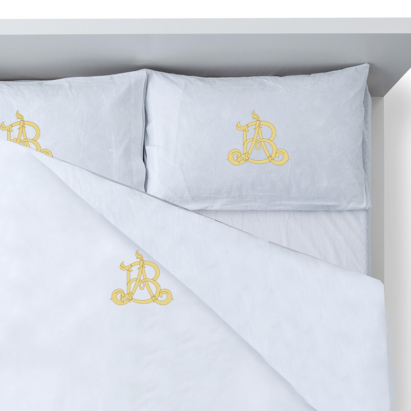 Cadeaux personnalisés: Avec monogramme (initiales): Ensemble de draps lits brodés avec monogramme