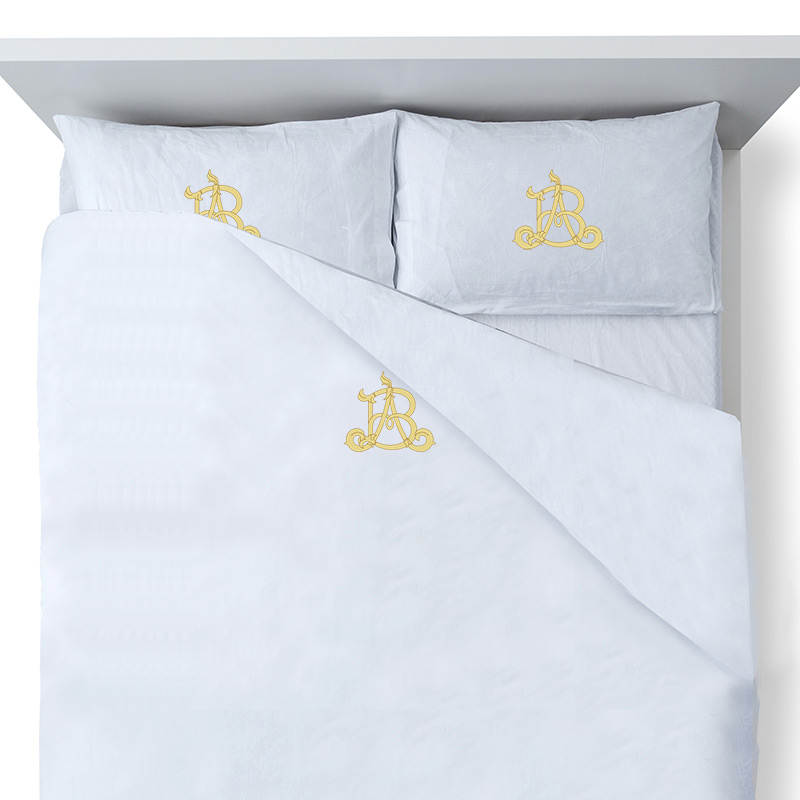 Cadeaux personnalisés: Avec monogramme (initiales): Ensemble de draps lits brodés avec monogramme