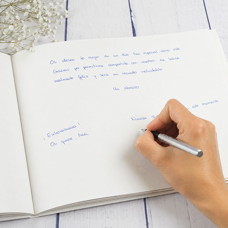 Cadeaux personnalisés: Meilleures ventes: Livre d&rsquo;or de mariage personnalis&eacute; &eacute;l&eacute;gant avec pr&eacute;noms et date