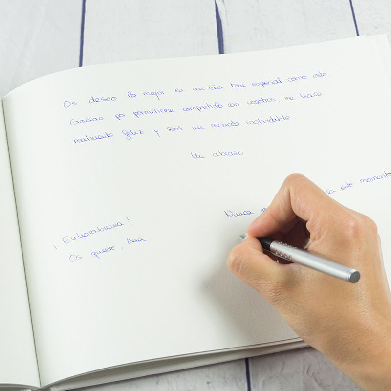 Cadeaux personnalisés: Meilleures ventes: Livre d'or grav&eacute;