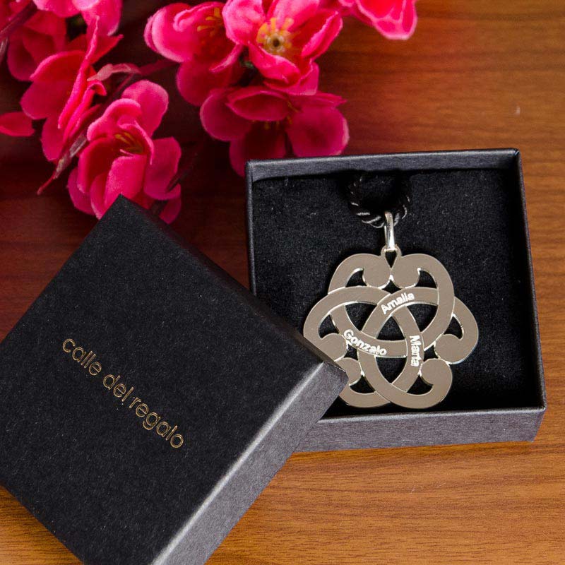 Cadeaux personnalisés: Bijoux personnalisés: Pendentif arabesque en argent gravé