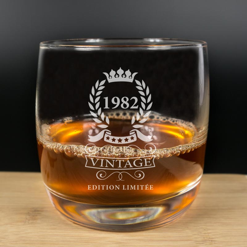 Cadeaux personnalisés: Art de la table personnalisé: Verre à whisky gravé '40 ans' édition limitée