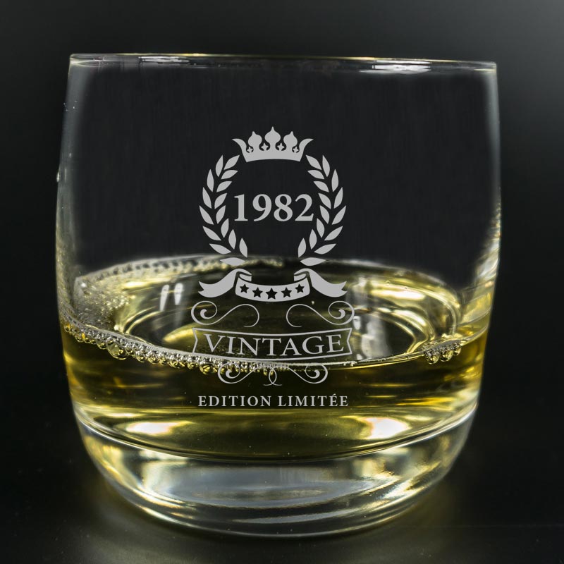 Cadeaux personnalisés: Art de la table personnalisé: Verre à whisky gravé '40 ans' édition limitée