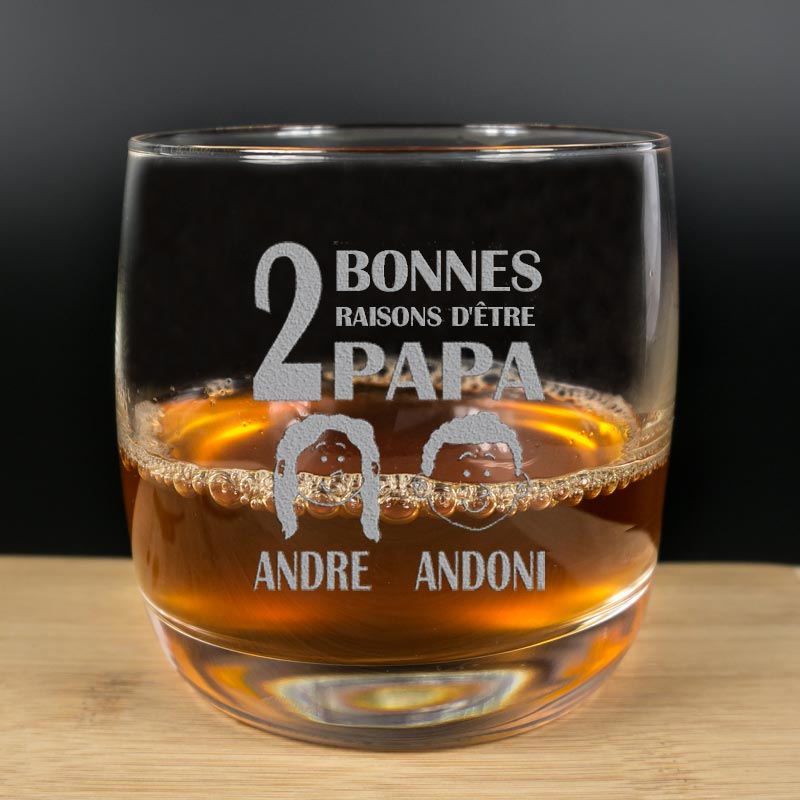 Cadeaux personnalisés: Art de la table personnalisé: Verre à whisky gravé Raisons d'être papa