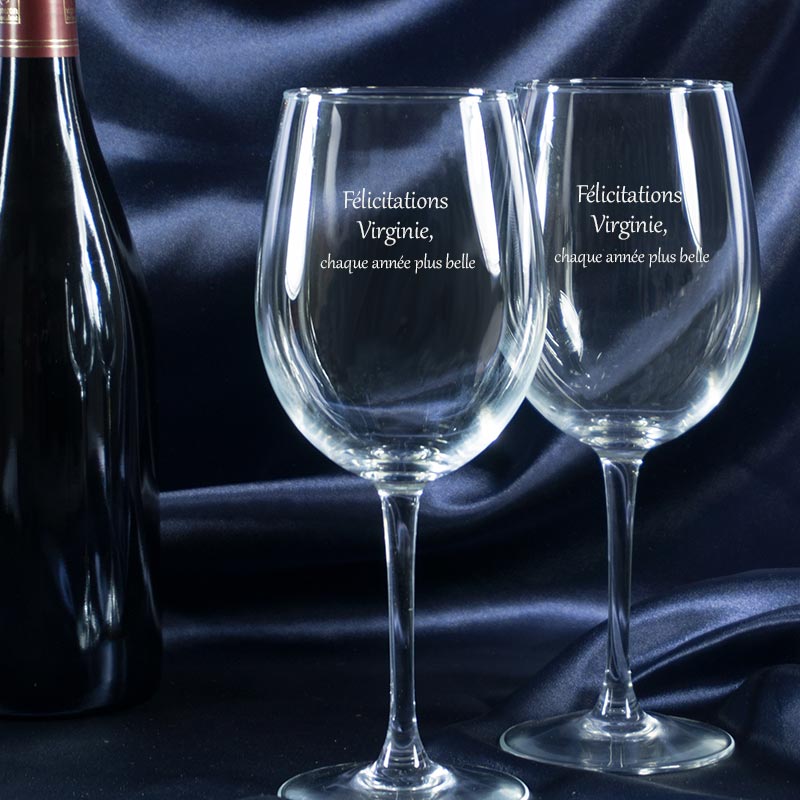 Cadeaux personnalisés: Art de la table personnalisé: Verres à vin anniversaire pour femmes